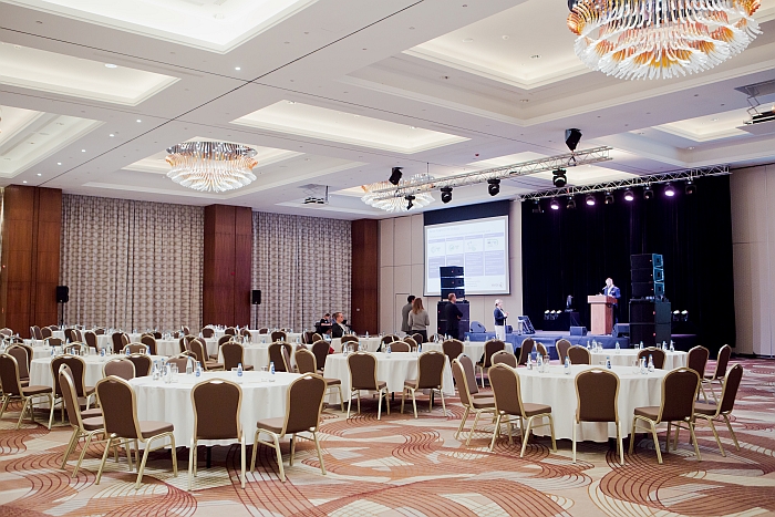 4 (1)-Double-Tree-by-Hilton-Hotel-Conference